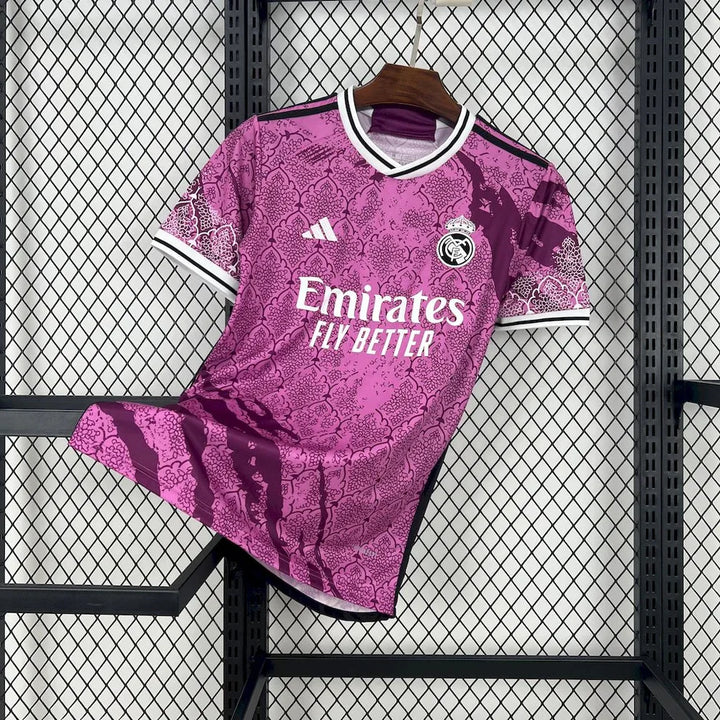 Maillot Real Madrid foot concept rose 2025 2026